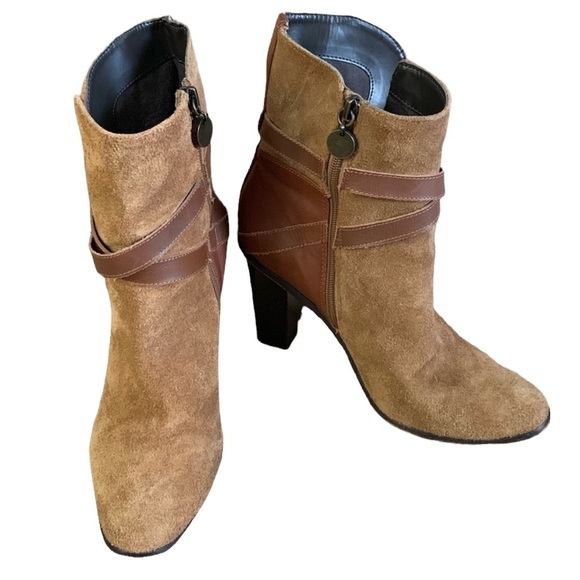 LOFT Shoes - Ann Taylor LOFT tan suede leather booties Size 9